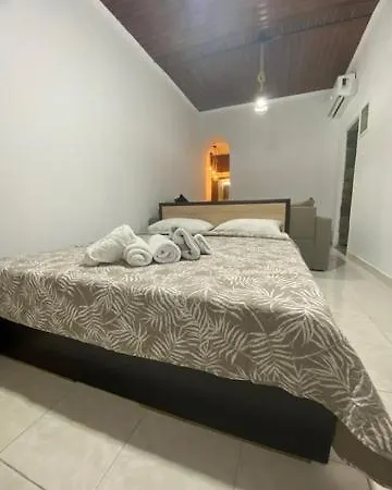 Anna Case de vacanță *